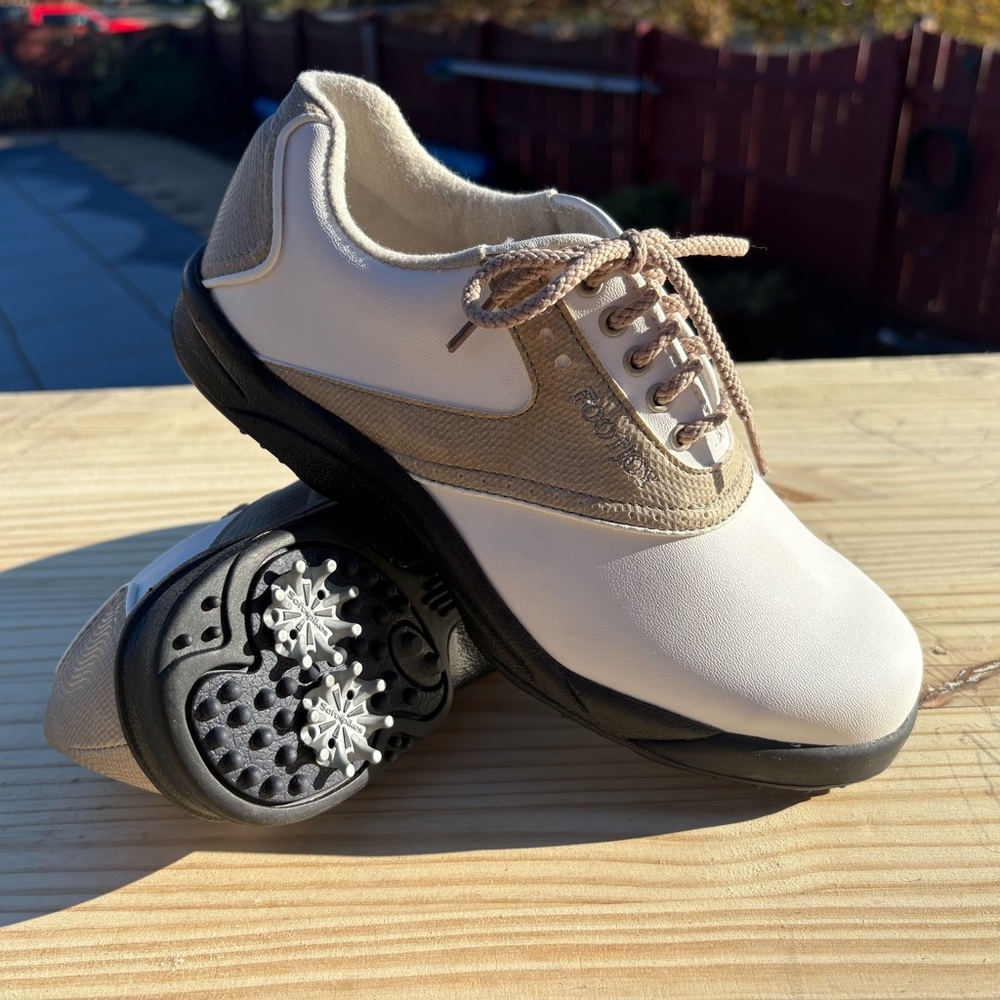 FootJoy White and Tan Golf Shoes with Soft Spikes NWOT